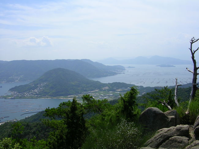 　海の日3連休を利用して、2度目の広島・軍港めぐりへ。<br />　今回はちょっと気分を変えて、海軍兵学校開校以来、士官・幹部候補生たちが登ってきたという古鷹山に登ってみることにしました。