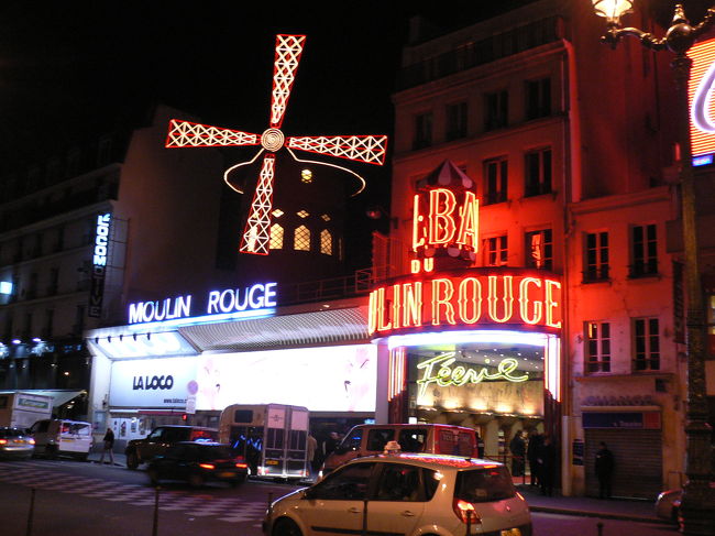 初めてのフランス旅行。<br />パリの主な見所を約10日間かけてじっくり周って来ました☆<br /><br />また、日帰りですが自力でモン・サン・ミッシェルまで足を延ばしましたよ♪<br /><br />交通手段なども詳しく書いてあるので興味ある方は是非!!