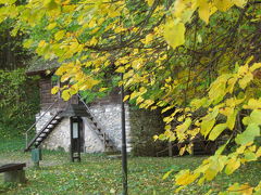 2006年ハンガリーとルーマニア旅行第18日目(3)：ブランの紅葉と城のふもとの野外博物館