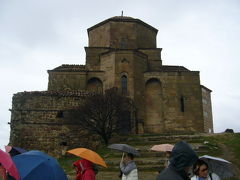 旧都ムツヘタを訪問し世界遺産のジュヴァリ大聖堂を見学