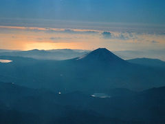 飛行機から見る富士山