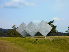 瀬戸内アート紀行（３）～潮風の散策　そして石の里の美術館へ