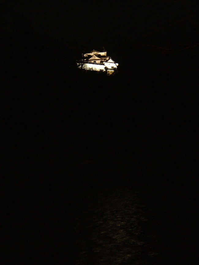 国宝：彦根城を見たくなったので、<br />青春18切符で彦根入りしてみました。