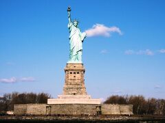 2006冬、アメリカ旅行記(4/17)：2月25日(1)：ニューヨーク、マンハッタンの自由の女神