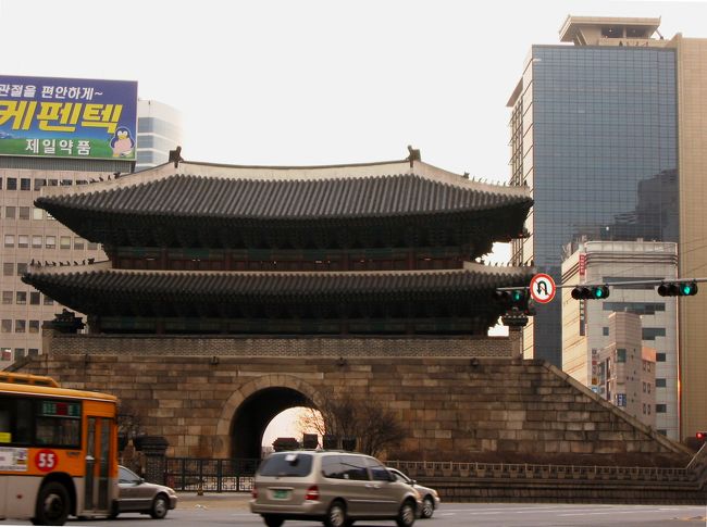 2003暮、韓国紀行11(2)：12月27日(1)ソウル・ソウル駅、南大門