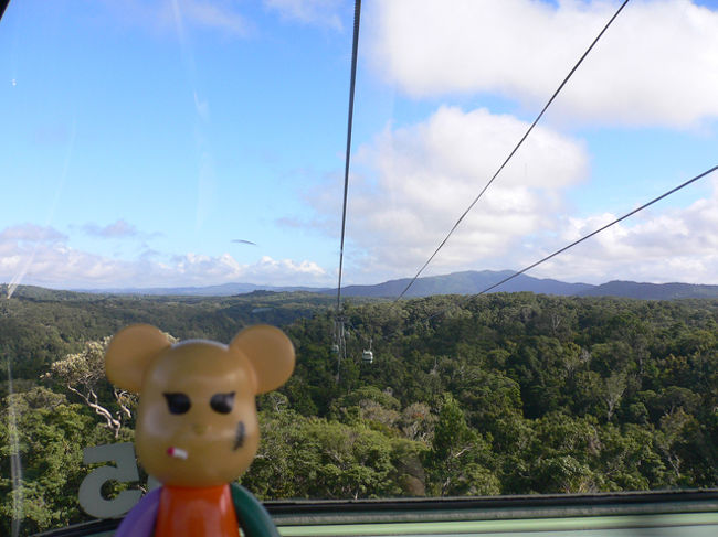 熱帯雨林のクランダに行くのだ。<br />スカイケーブルからの眺めを楽しむのだ。