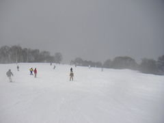 雪不足の野沢温泉スキー場