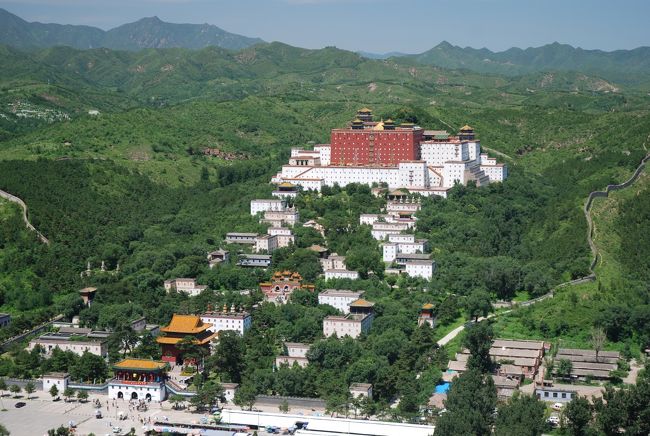 世界遺産の避暑山荘と外八廟へ行ってきました。ここには中国の接待の極意がある。