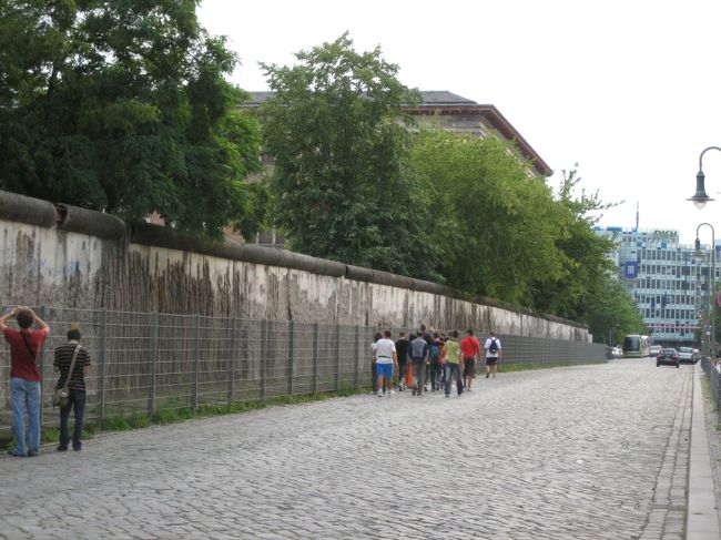ベルリンは他のドイツの街とは雰囲気が違う都市でした。