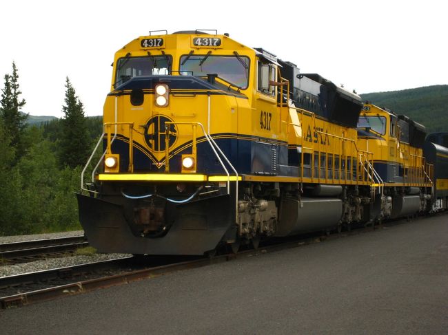 デナリ国立公園からフェアバンクスまでアラスカ鉄道で移動しました。<br /><br />普通車でも快適です。<br /><br />詳しくは、<br />http://ameblo.jp/shinopan/entry-10040786525.html<br />をご覧下さい。