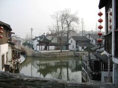 2006新年、中国旅行記8(3/16)：1月27日(2)：上海、上海郊外の朱家角散策