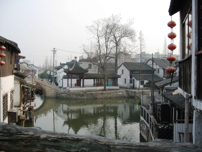 2006新年、中国旅行記8(3/16)：1月27日(2)：上海、上海郊外の朱家角散策