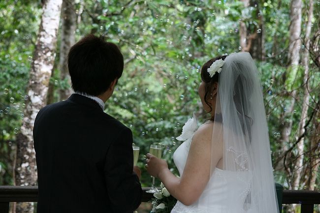 ２００７年５月にケアンズにて結婚式、そのあとにグレートバリアリーフ、キュランダ、エアーズロック、シドニーを回ってきました、とっても思い出に残る新婚旅行になりました！