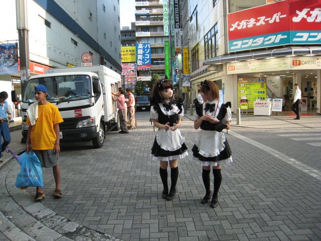 いまどきの旅行者は必ずアキバに立ち寄るという。アキバはバックパッカーとしていつか押さえなければならないポイントだと思い続けてきた。そしてついに、世界にとどろくディープなオタクの聖地アキバに行ってきました!(>_