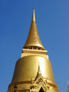 2005暮、タイ王国旅行記1(7/24)：12月18日(5)：バンコク、ワット・プラケオ、王宮、ヤックの像