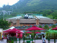パンダを見に雨期の香港へ