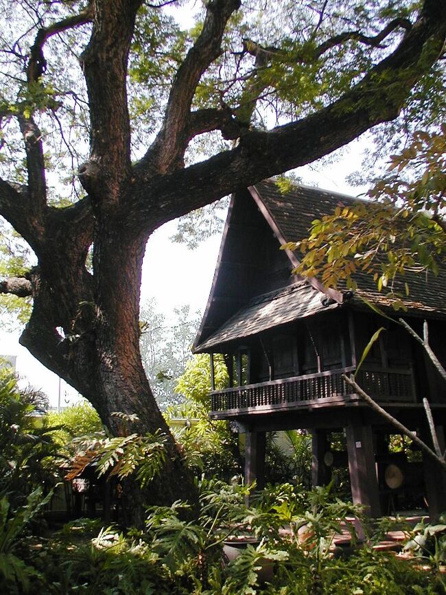 2005暮、タイ王国旅行記1(19/24)：12月20日(1)：バンコク、カムティエン夫人の家、木造伝統家屋