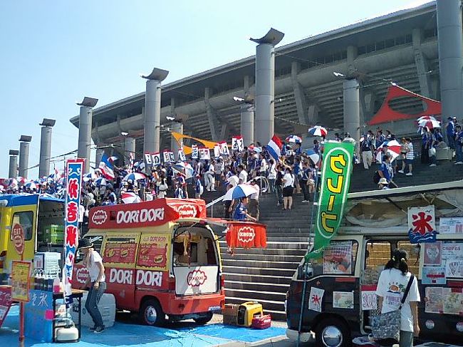 日産スタジアムでトリコロールクレープ 新横浜 神奈川県 の旅行記 ブログ By 移動販売ケータリングカー イベントさん フォートラベル