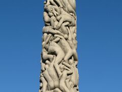 Vigeland sculpture installation 