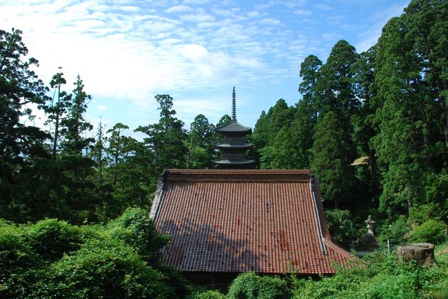 二日目は、出羽三山のうち月山、湯殿山を巡りました。