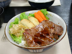 【おかげ横丁】食べて食べて、そして食べてまた食べて・・・