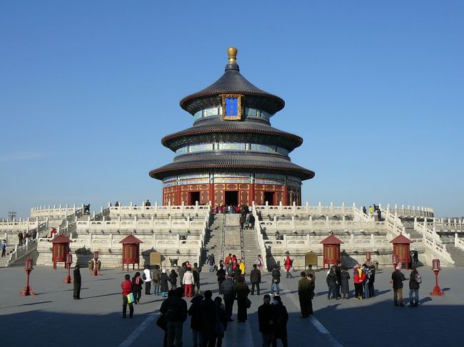 新婚旅行として、ヨーロッパ11カ国14日間のツアーに参加しました。<br /><br />北京出発のツアーのため、大連から北京に移動し、北京で2日間のんびりした後、ヨーロッパへ出発しました。北京では、天壇公園と天安門広場を訪れました。<br /><br />【ヨーロッパ11カ国14日間の新婚旅行】<br />(1) 北京（中国） http://4travel.jp/traveler/isyx/album/10186483/<br />(2) ブタペスト（ハンガリー） http://4travel.jp/traveler/isyx/album/10186701/<br />(3) ウィーン（オーストリア） http://4travel.jp/traveler/isyx/album/10186735/<br />(4) フィラッハ（オーストリア） http://4travel.jp/traveler/isyx/album/10186866/<br />(5) ベネチア（イタリア） http://4travel.jp/traveler/isyx/album/10186873/<br />(6) ボローニャ（イタリア） http://4travel.jp/traveler/isyx/album/10186907/<br />(7) バチカン（バチカン） http://4travel.jp/traveler/isyx/album/10186930/<br />(8) ローマ（イタリア） http://4travel.jp/traveler/isyx/album/10187105/<br />(9) フィレンツェ[1]（イタリア） http://4travel.jp/traveler/isyx/album/10187135/<br />(10) フィレンツェ[2]（イタリア） http://4travel.jp/traveler/isyx/album/10187794/<br />(11) ピサ（イタリア） http://4travel.jp/traveler/isyx/album/10188094/<br />(12) スイス南部（スイス） http://4travel.jp/traveler/isyx/album/10188273/<br />(13) ファドゥーツ（リヒテンシュタイン） http://4travel.jp/traveler/isyx/album/10188308/<br />(14) ルツェルン[1]（スイス） http://4travel.jp/traveler/isyx/album/10188506/<br />(15) ルツェルン[2]（スイス） http://4travel.jp/traveler/isyx/album/10188741/<br />(16) ティトゥリス（スイス） http://4travel.jp/traveler/isyx/album/10188753/<br />(17) ビットブルグ（ドイツ） http://4travel.jp/traveler/isyx/album/10188769/<br />(18) パリ[1]（フランス） http://4travel.jp/traveler/isyx/album/10188775/<br />(19) ベルサイユ（フランス） http://4travel.jp/traveler/isyx/album/10188792/<br />(20) パリ[2]（フランス） http://4travel.jp/traveler/isyx/album/10188857/<br />(21) パリ[3]（フランス） http://4travel.jp/traveler/isyx/album/10188874/<br />(22) ルクセンブルク（ルクセンブルク） http://4travel.jp/traveler/isyx/album/10188895/<br />(23) フランクフルト（ドイツ） http://4travel.jp/traveler/isyx/album/10188901/<br />(24) アムステルダム[1]（オランダ） http://4travel.jp/traveler/isyx/album/10188913/<br />(25) アムステルダム[2]（オランダ） http://4travel.jp/traveler/isyx/album/10188941/<br />(26) ブリュッセル[1]（ベルギー） http://4travel.jp/traveler/isyx/album/10189080/<br />(27) ブリュッセル[2]（ベルギー） http://4travel.jp/traveler/isyx/album/10189124/