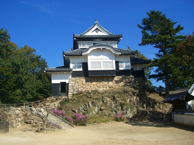 高梁市<br /><br />岡山市内から山陽道と中国道を結ぶ岡山自動車道を利用、途中の賀陽ICで下車、ここから県中西部・高梁まではもう一息です。<br /><br />◆晴れの国　岡山　『観光かわら版』◆<br />http://4travel.jp/traveler/comeva/album/10432651/<br /><br />◆晴れの国　岡山map◆<br />http://waiwai.map.yahoo.co.jp/map?mid=KPuHK1HEmNHv1I_rG3Uk39lKoqiLoPVY7g-- <br /><br /><br /><br /><br />