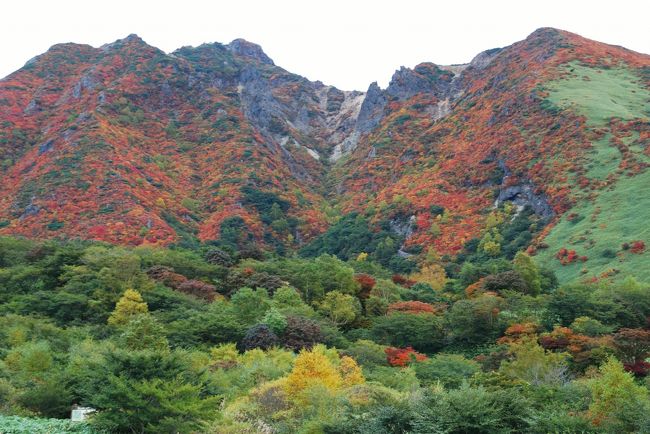 最終日は那須茶臼岳と朝日岳の紅葉です。