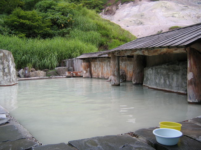 ゆっくりと旅ができるようになったら、リベンジしたい秋田の秘湯・・・<br />迷うよね、鄙びた素敵な温泉ばかりだもの。（＾＾）<br /><br />過去に行った思い出の写真と、ねぶた祭りへ行く途中に寄った写真を集めてみました。<br /><br />いいねっ、秋田♪<br /><br />2009-9-27 写真追加<br /><br /><br /><br />