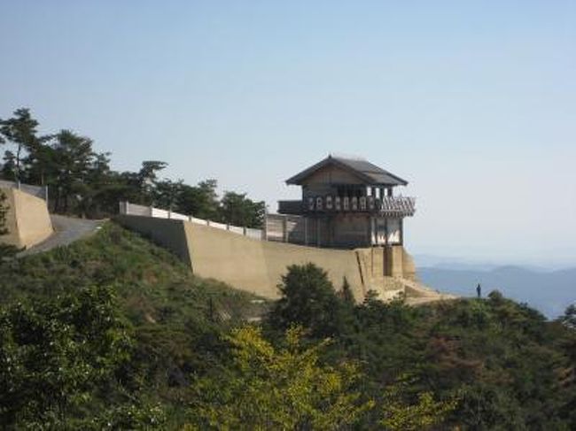 岡山県は、備前、備中及び美作地区の3つの地区からなっていますが、備中地区に　ドライブで出かけて見ました。<br />総社の鬼ノ城、国分寺、高梁市の奧の吹屋地区等、昔懐かしい町並みを満喫しました。<br />吹屋地区への山道では、乗せていたワンちゃんが、車酔いをし、<br />車の中でゲロを吐き大変でした。<br />山奥の中での銅鉱山後等、昔の繁栄がしのばれます。<br />山陽自動車道で岡山入りすれば、便利です。<br />吹屋地区は、あまりにも山奥なので、車で無いとなかなか訪ねられない地域と思いますが、ひなびた山奥の雰囲気を堪能できます。