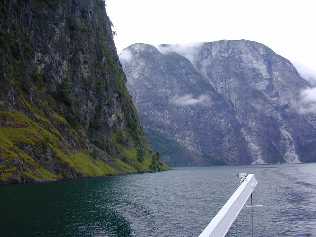 夏の北欧旅行でノルウエーのソグネ・フィヨルドに立ち寄りました。