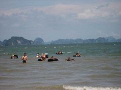 ハロンビーチと　ハロン通り紹介