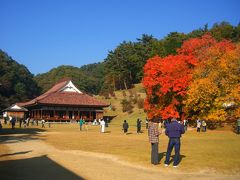 晴れの国　岡山（紅葉の旧閑谷学校）