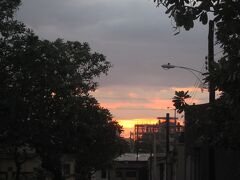 2007秋、フィリピン旅行記1(21/23)：11月1日(5)：マニラ、アル・パパ駅、中国人墓地、墓地の夕日