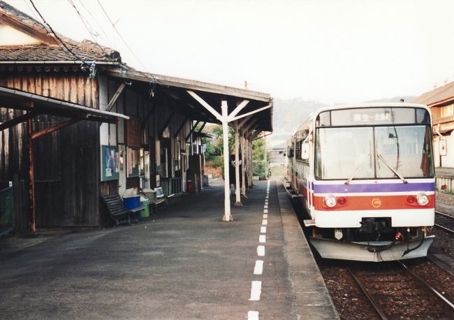 厄神→（JR加古川線）→粟生→（北条鉄道線）→北条町・・北条BS→（中国ハイウェイバス）→福崎ICBS・・福崎→（JR播但線）→姫路→（JR山陽本線）→舞子→（JR山陽本線）→三ノ宮<br /><br />初乗り区間<br />北条鉄道線　粟生 - 北条町  13.6km<br /><br />姫路で同僚と合流して姫路城の観月会に参加し，さらに舞子で降りて夜の明石海峡大橋を眺めてから三ノ宮に戻りました