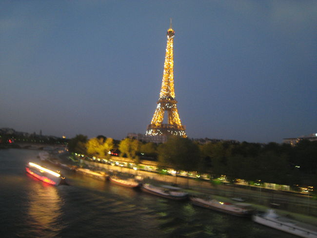 2007年夏、ロンドン・パリへ行ってきました。念願だったパリのアパルトマンステイをメインに、ロンドンもちょこっと楽しみました。