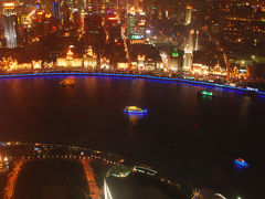 熱気と轟音と光輝く上海?