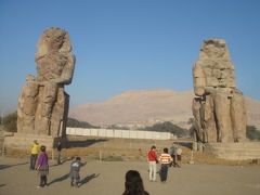 ルクソール　メムノンの巨像