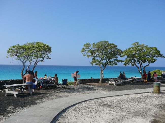 約３年越のハワイ旅行。ハワイ島も経験してきました。二人の子供たちも大きくなって、かなり歩く様になったのでいろいろ回ってきました。ホテルはハワイ・オワフ島ともに「ﾋﾙﾄﾝ」にお世話になりました。<br /><br />