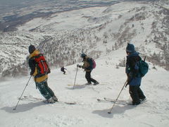 八幡平周辺　山岳スキー（１）　茶臼山滑降