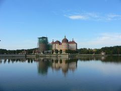 美しい湖上の城・モーリッツブルク城