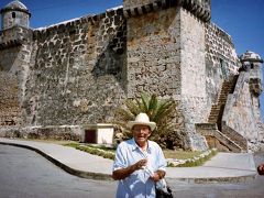 へミングウエィが愛したキューバを訪れた。