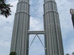 Kuala Lumpur KLタワーとPTタワー.