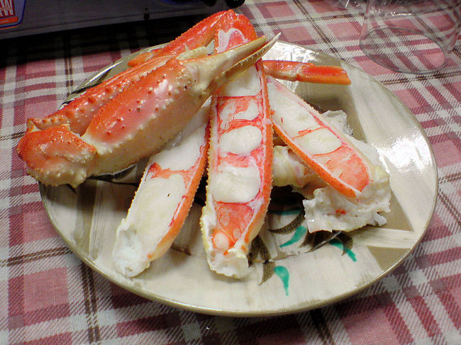 夫のガンモは去年の十二月に社内旅行で鳥取までカニを食べに行ったのですが、私はこの冬、まだ本格的なカニを食べていませんでした。私がちょっぴりすねていると、城崎温泉にカニを食べに行こうという話が持ち上がりました。そこで、平日に休みを取って出掛けて来ました。