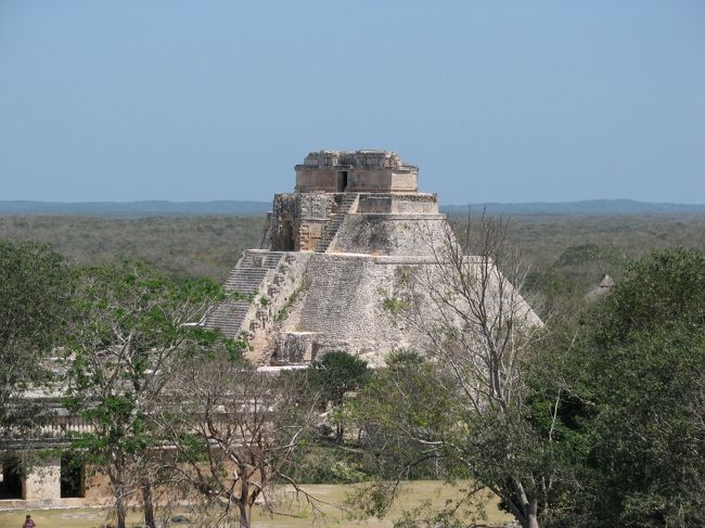 メキシコの旅（２）・・要塞都市カンペチェとウシュマル遺跡、カバー遺跡を訪ねて