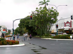 霧の中の着岸Cairns