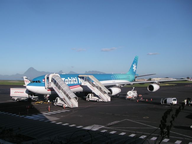 日本からタヒチへ、直行便を運航する唯一の航空会社、エア・タヒチ・ヌイ。<br /><br />エコノミークラスのサービス体験記です。