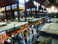 ブダペスト＆ウィーン　2008春　ペスト～中央市場でお買い物・国会議事堂でツアー参加失敗～