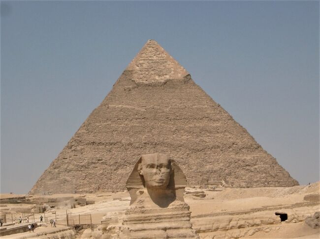 ギザの３大ピラミッドと初逢瀬後駱駝に初騎乗