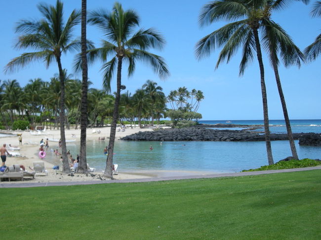 久しぶりの海外旅行は特典航空券にてハワイ島とオアフ島の<br />２島滞在です。ハワイ島では世界遺産キラウェア火山へ行ったり、ホテルでのんびりとリゾート気分を味わい、<br />オアフ島のワイキキでは一変してショッピングや食事を楽しみました♪<br /><br />ハワイ島３泊：フェアモントオーキッドハワイ<br />　　　　　　　（キラウェア火山と星空ツアーに参加）<br />【ホテル評価・・★★★☆☆】<br /><br />オアフ島２泊：ワイキキジョイホテル<br />【ホテル評価・・★★★☆☆】<br />